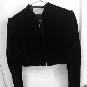 Christian Lauren short velvet coat. New - size 9/10, gorgeous coat